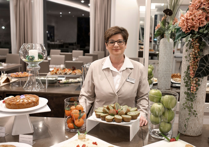media.buffet-staff-litoraneosuitehotel