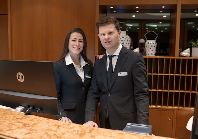 media.staff7-litoraneosuitehotel