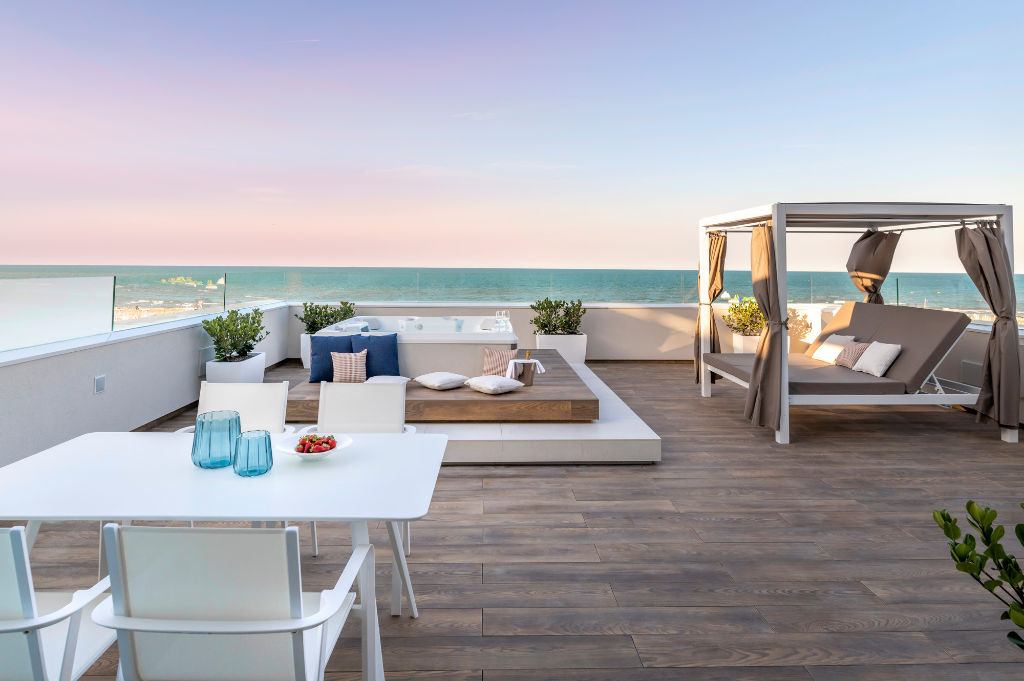 media.Slide-Suite-360-04-Hotel-Litoraneo